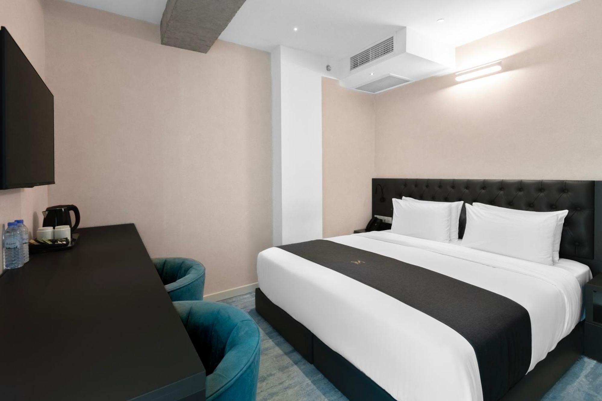 M 1 T Hotel Tbilisi Exterior foto