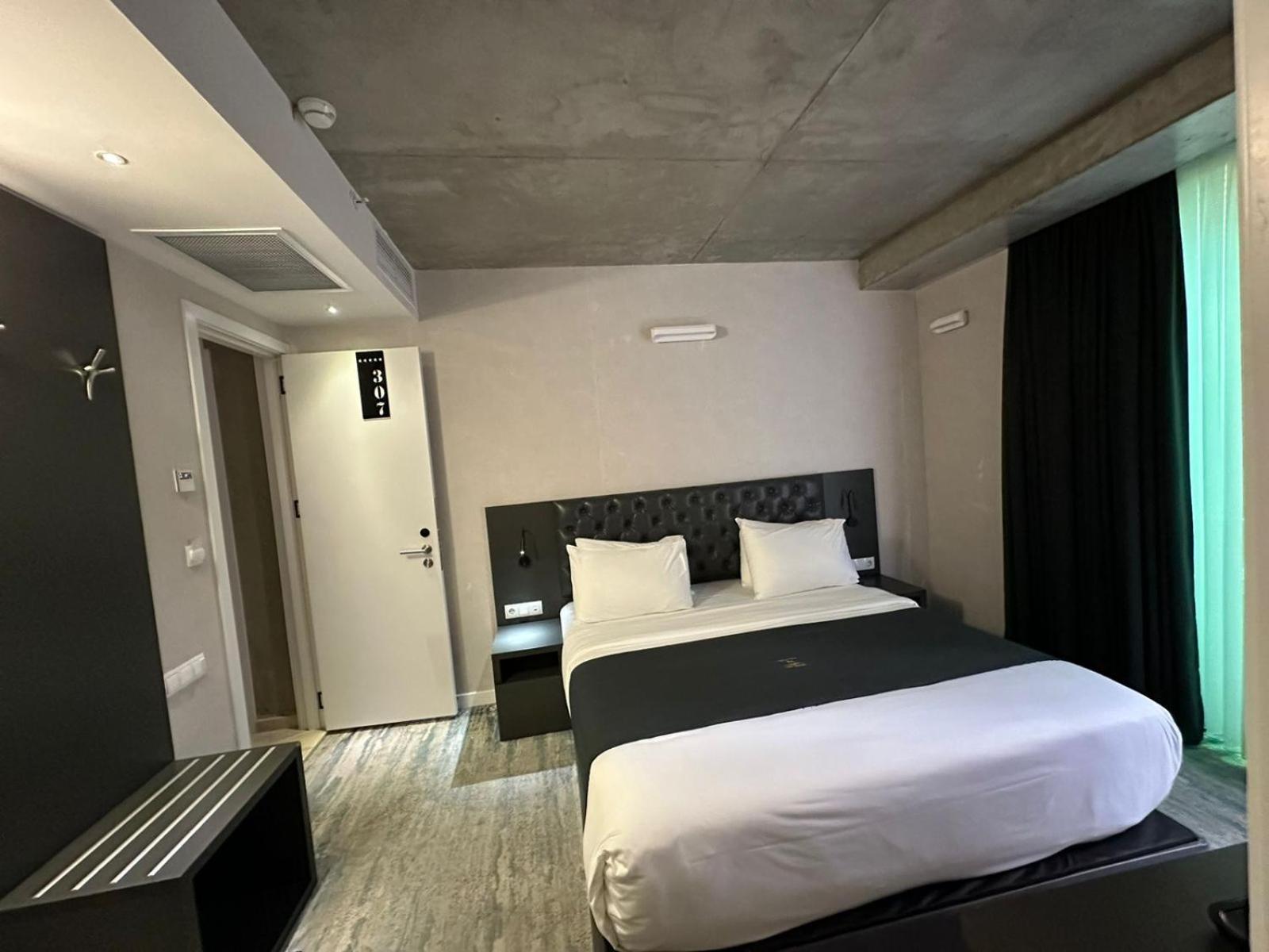 M 1 T Hotel Tbilisi Exterior foto